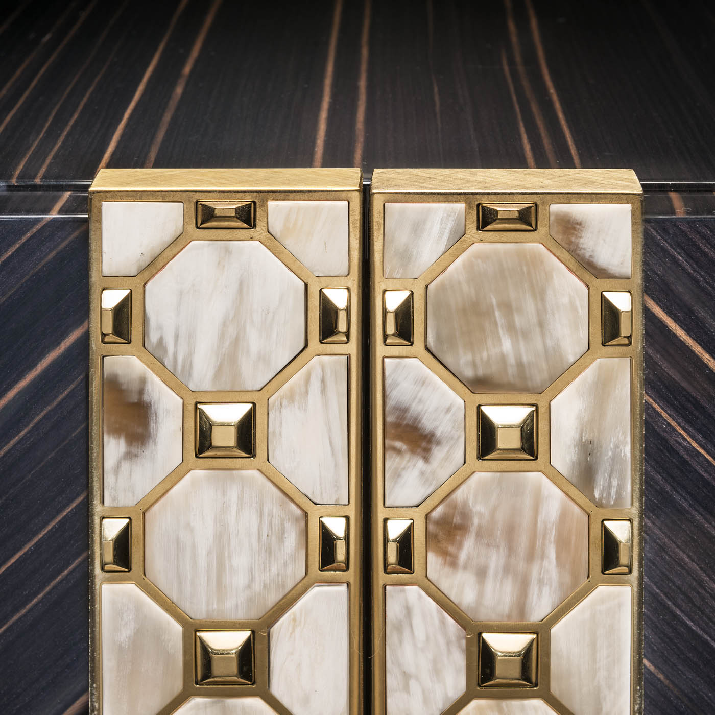 Cabinets and bookcases - Otto cabinet in glossy ebony - detail -  Arcahorn